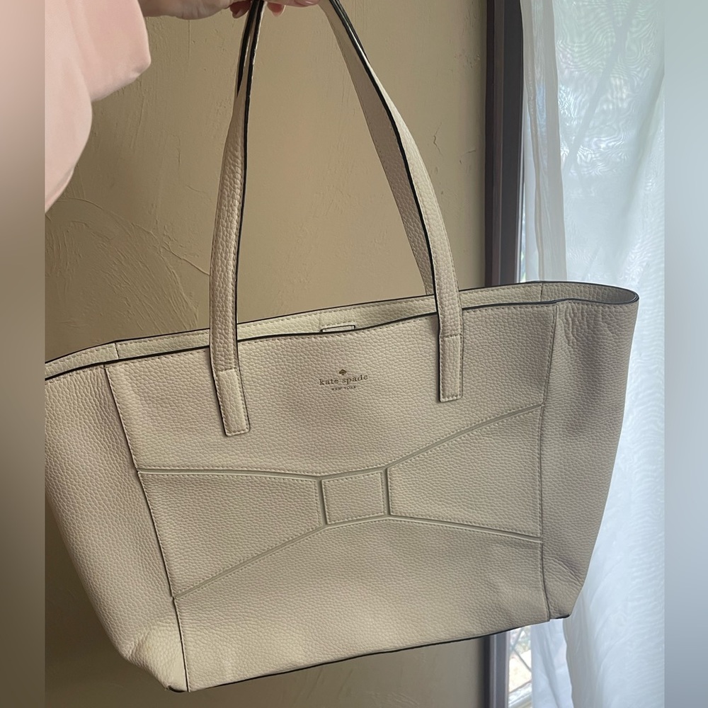 Kate Spade ♠️ White Leather Tote Bag